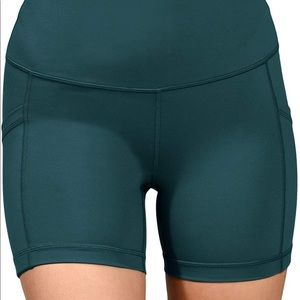 Yogalisious Shorts! Worn once very comfortable!